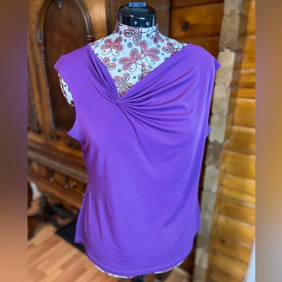 LORI MICHAELS Collection Top - Picture 2 of 9